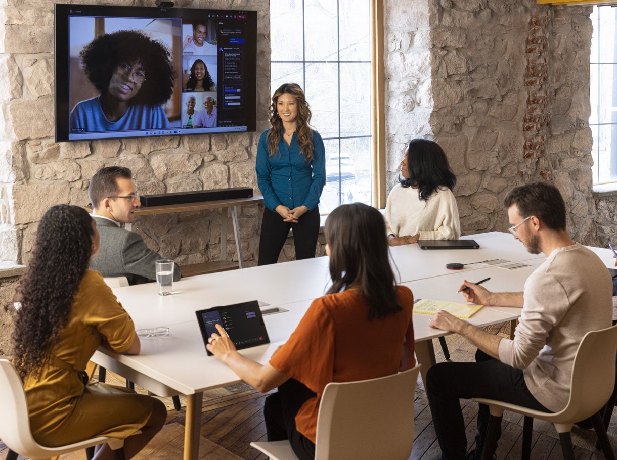 Connecting people in the hybrid workplace