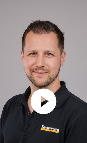 Employee David Kramer