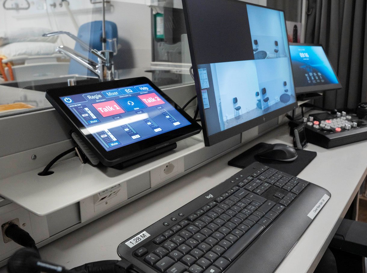 Details Control room of the University of Applied Sciences for Health, Fribourg, Kilchenmann AG