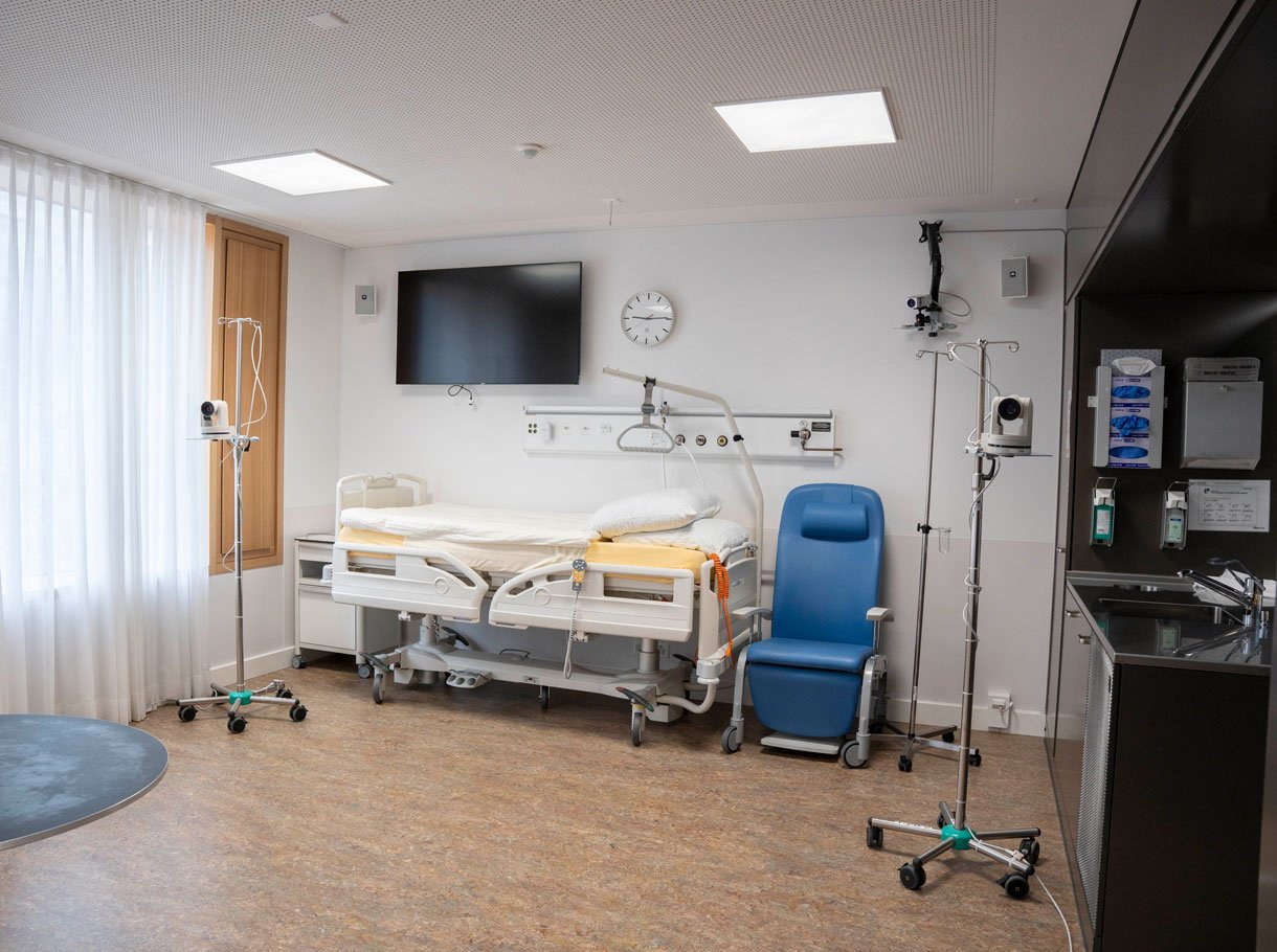 Simulation room at the University of Applied Sciences for Health, Freiburg, Kilchenmann AG