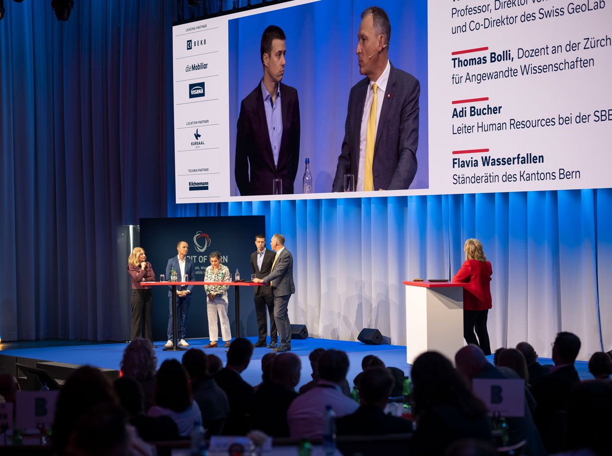 Stage in the arena, Spirit of Bern 2026, Kursaal Bern, Kilchenmann AG Stage in the arena, Spirit of Bern 2026, Kursaal Bern, Kilchenmann AG